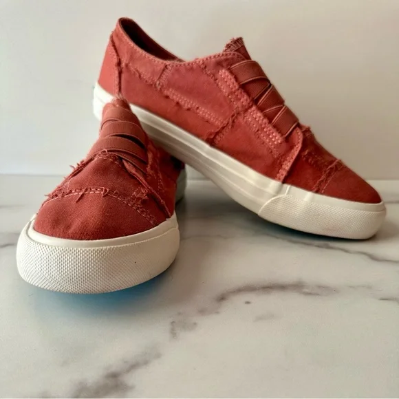 Blowfish Malibu Marley Slip-On Sneakers (8M) - Picture 9 of 9